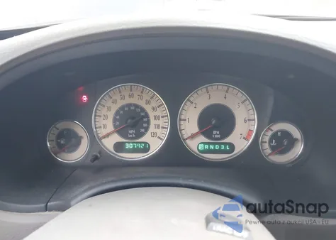 2001 Chrysler Town & Country Limited from USA, damaged, VIN 2C8GP64L81R350645